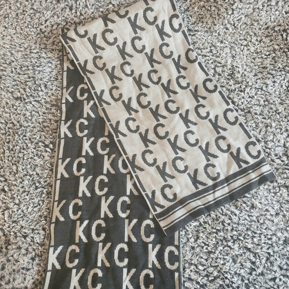 Kenneth Cole Reaction Signature KC logo Scarf